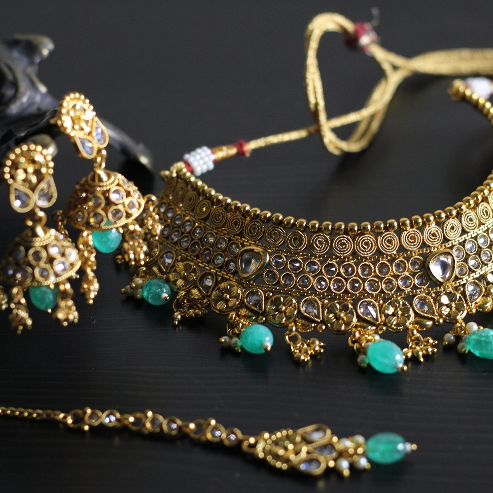 Necklace set